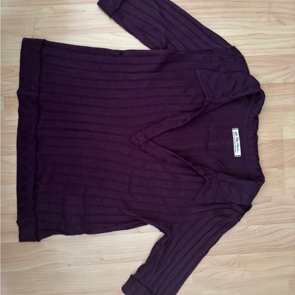 We The Free Purple V-Neck Sweater Ribbed Knit